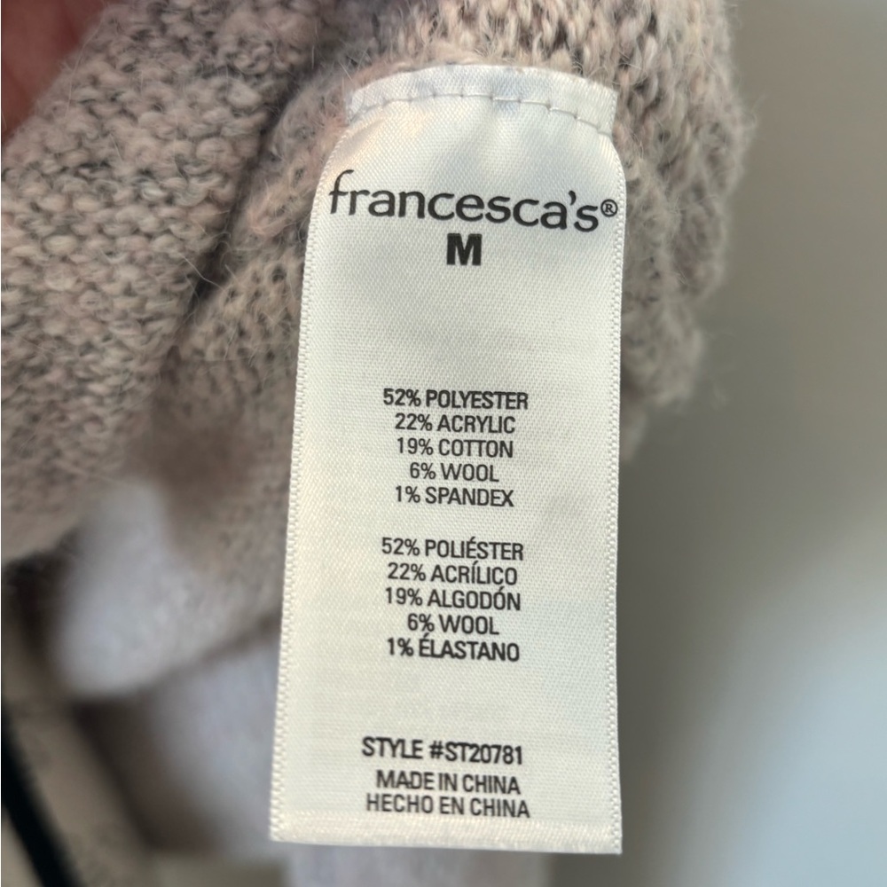 Francesca's Collections Gray Sweater - Picture 4 of 4
